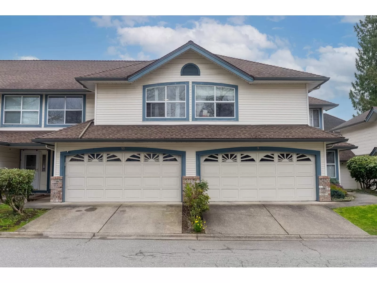 Row / Townhouse for rent: 10 7250 122 Street, Surrey, British Columbia V3W 1B4