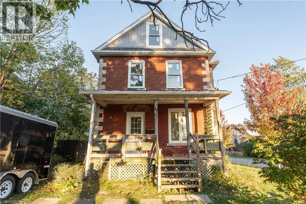 House for rent: 10 Bay Avenue Unit# 2, Welland, Ontario L3B 3G3