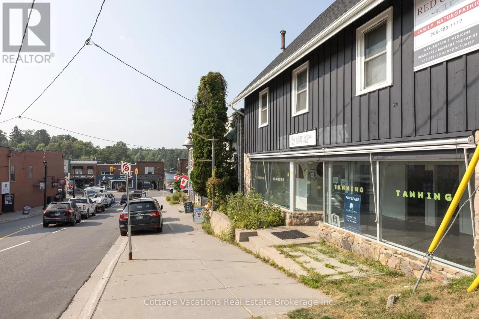 10 Brunel Road, Huntsville, Ontario P1H 2A9