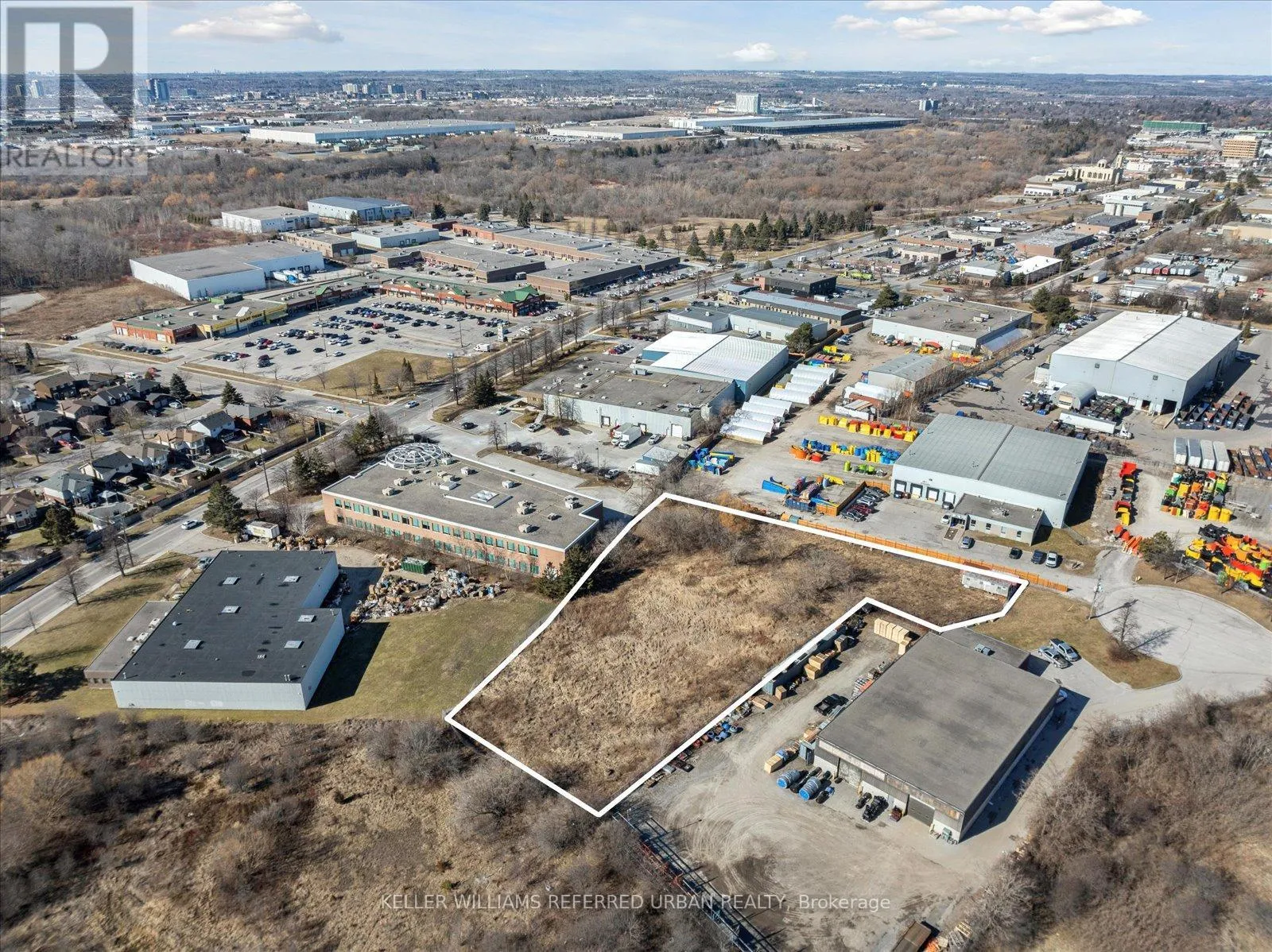 10 Chisholm Court, Ajax, Ontario L1S 4N8