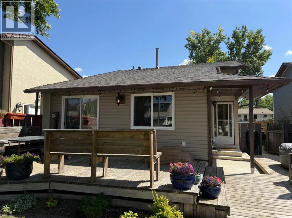 House for rent: 10 Columbia Place W, Lethbridge, Alberta T1K 5A8