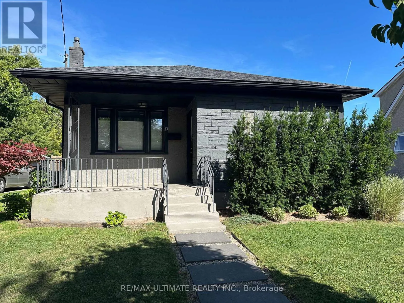 House for rent: 10 Columbia Street, St. Catharines, Ontario L2R 5H6