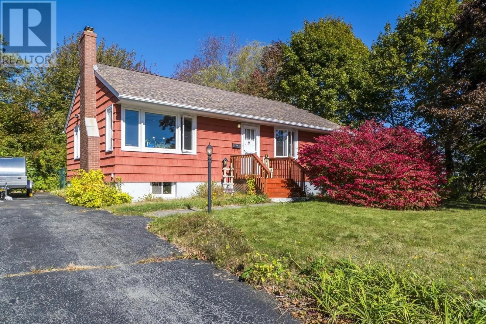 House for rent: 10 Ellenvale Avenue, Dartmouth, Nova Scotia B2W 2W3