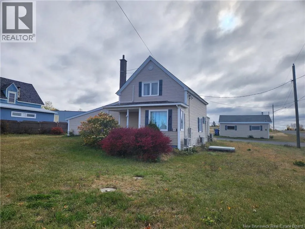 House for rent: 10 Gionet, Caraquet, New Brunswick E1W 1A3