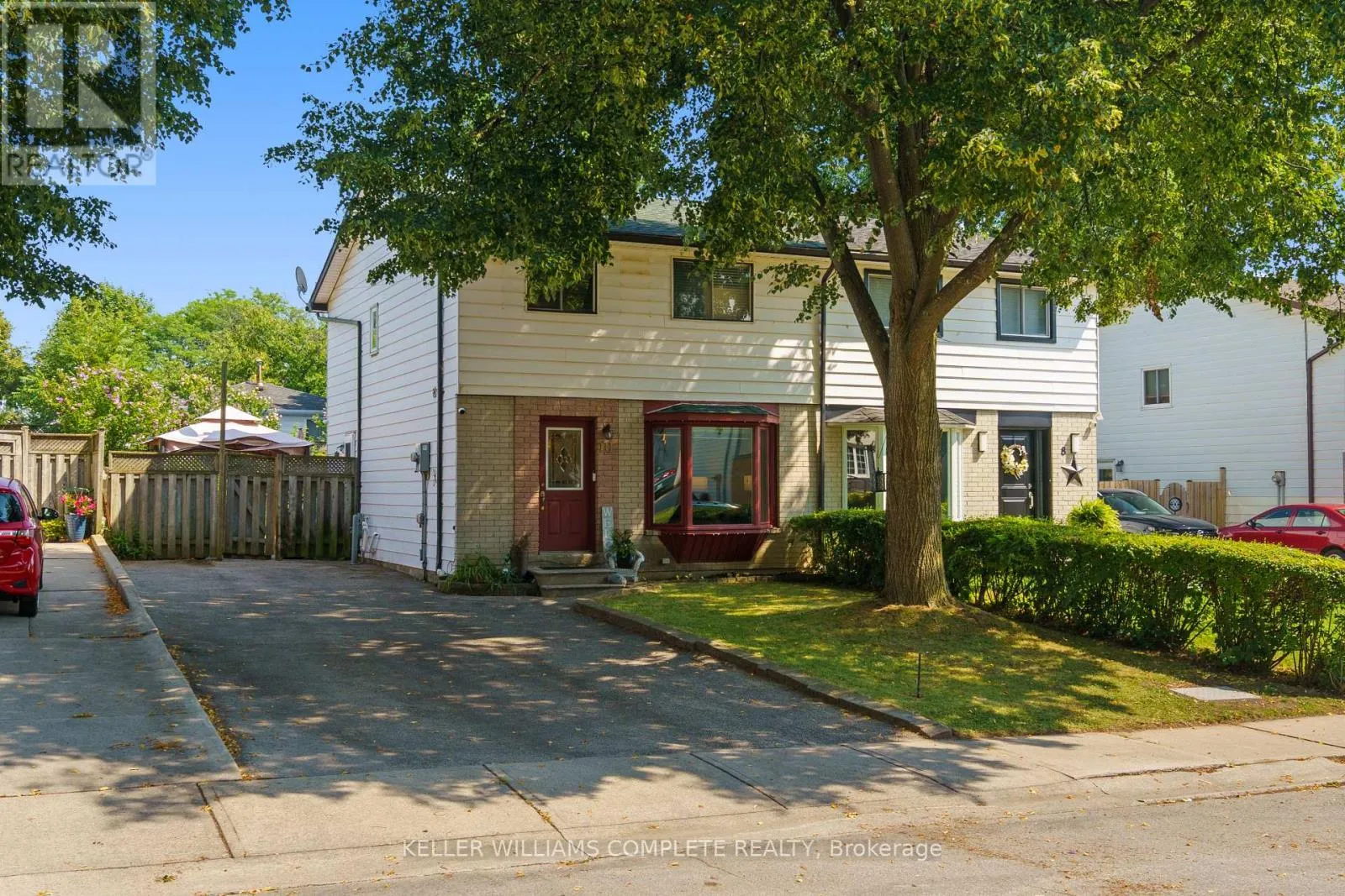 House for rent: 10 Glen Eden Court, Hamilton, Ontario L9C 6H6