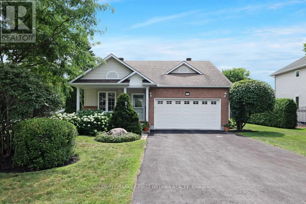 House for rent: 10 Ladybirds Crescent, Ottawa, Ontario K2S 1Z6