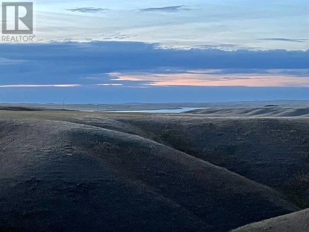 10 Lake Mcgregor Drive, Rural Vulcan County, Alberta T0L 2B0