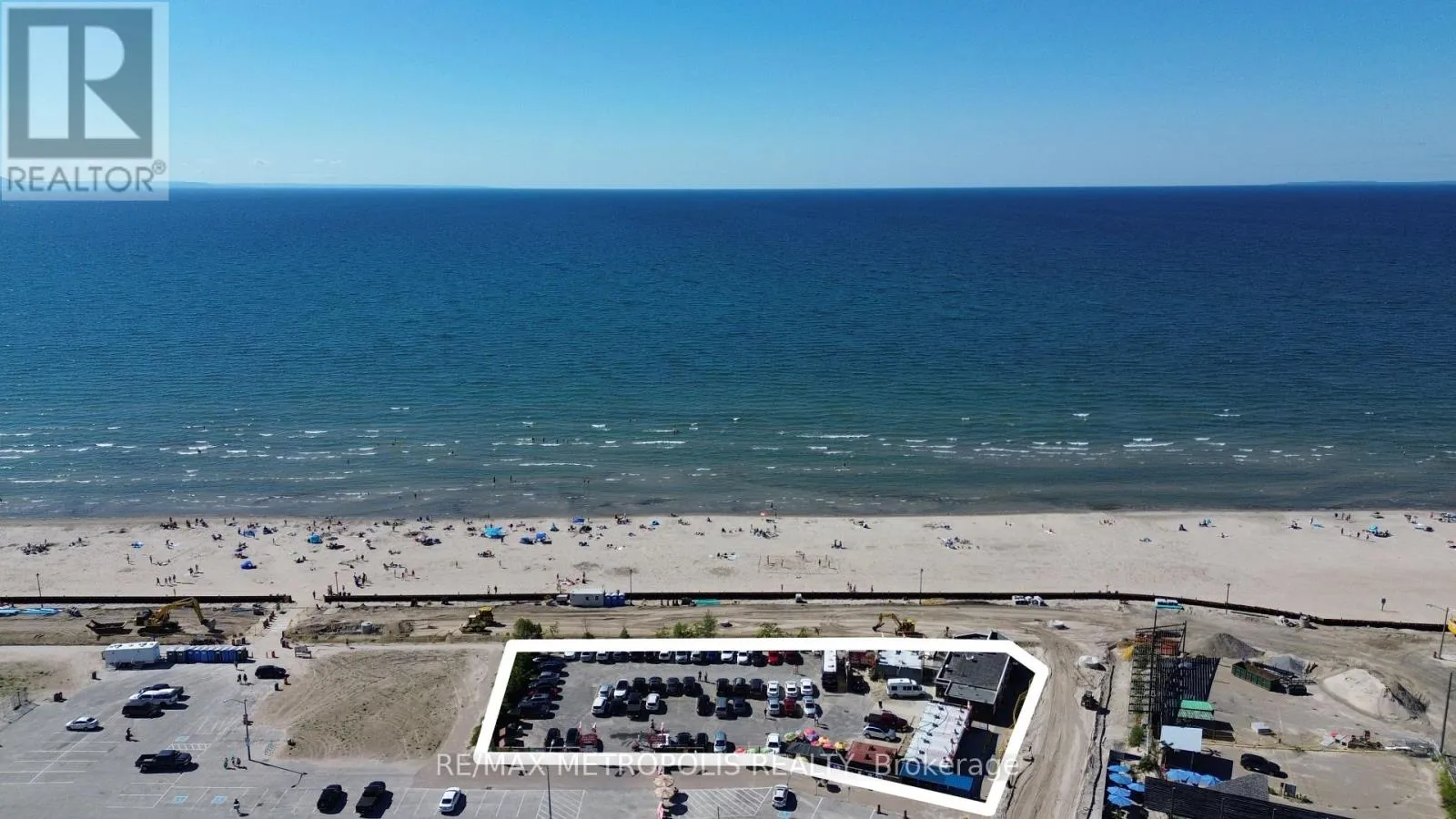 10 Main Street, Wasaga Beach, Ontario L9Z 2K3