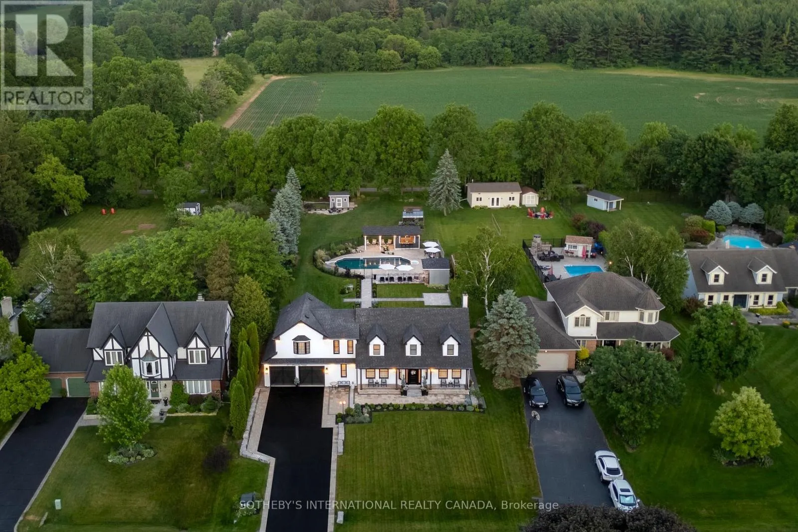 House for rent: 10 Meander Close, Hamilton, Ontario L0R 1H1