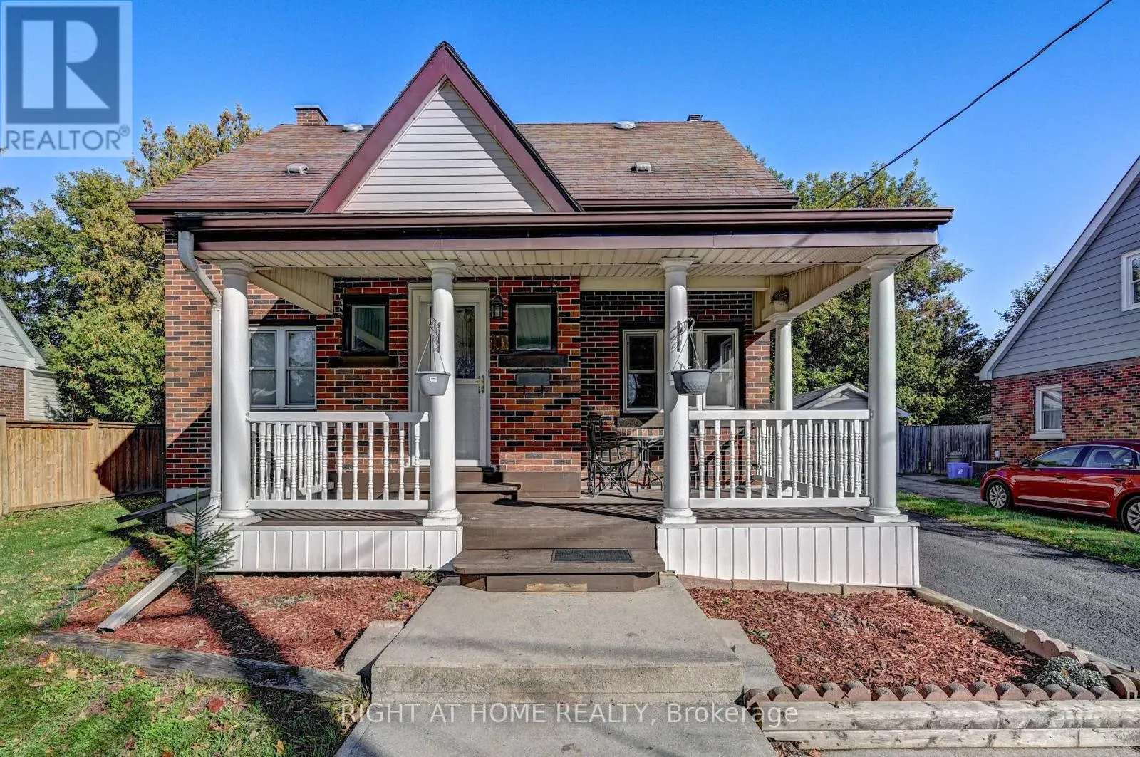 House for rent: 10 Monroe Street N, Cambridge, Ontario N1R 2C5