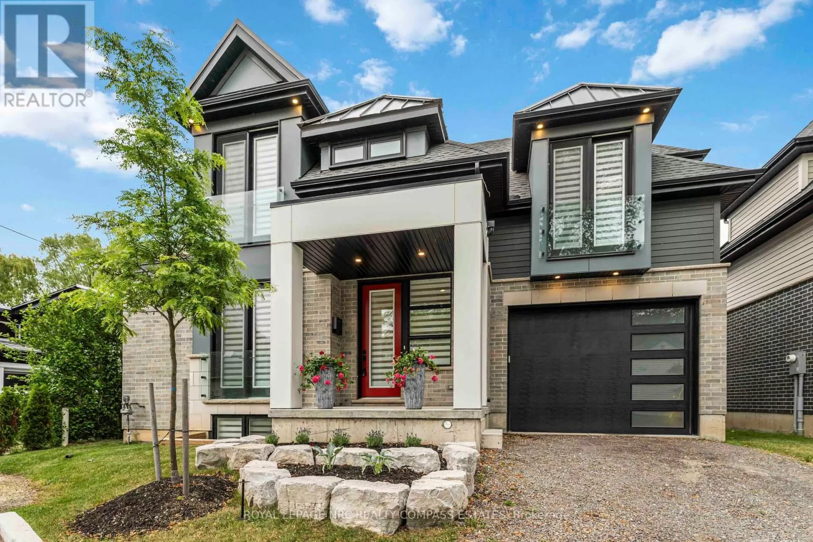 House for rent: 10 Paxton Avenue, St. Catharines, Ontario L2N 5H8