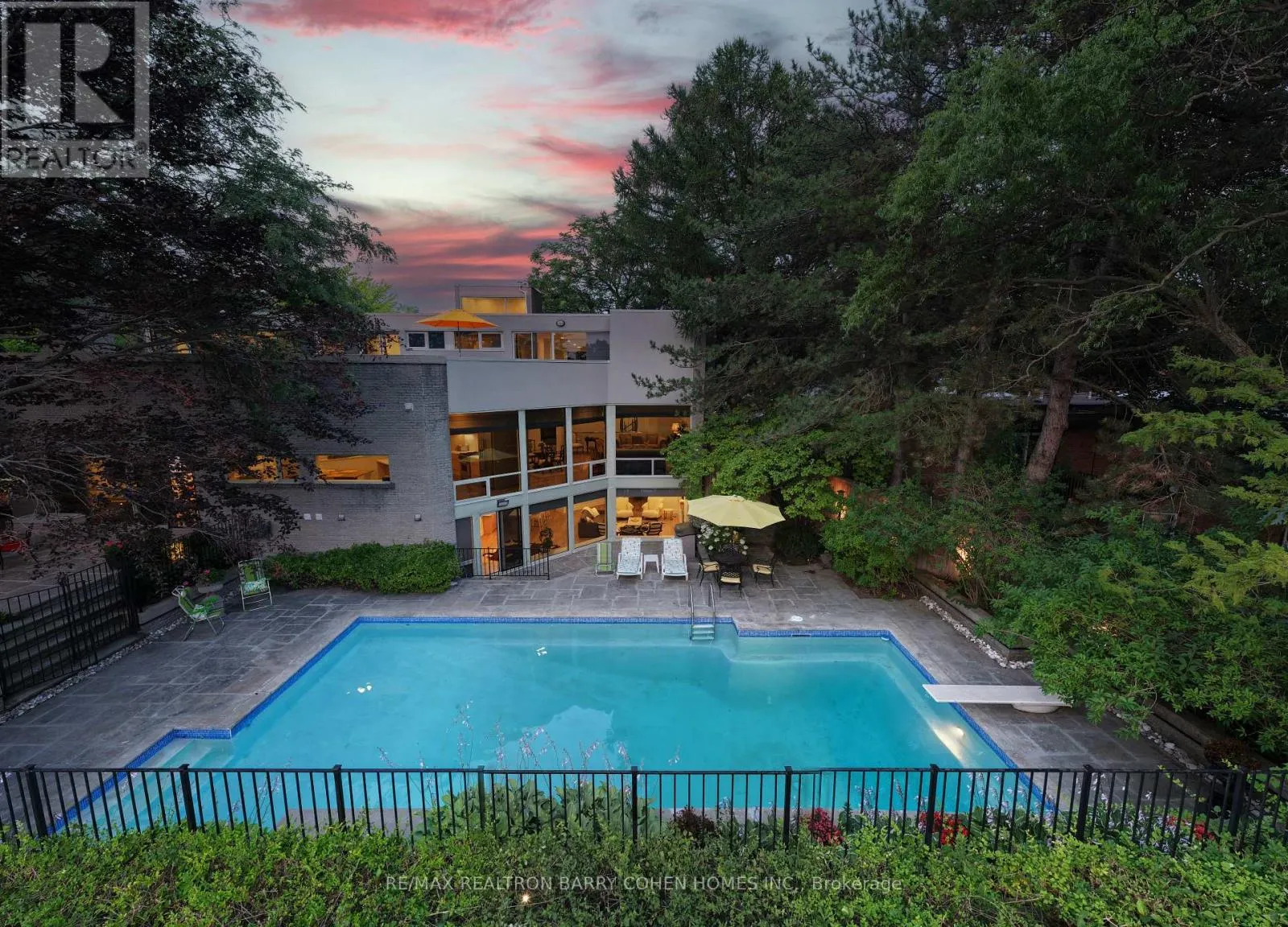 House for rent: 10 Penwood Crescent, Toronto, Ontario M3B 2B9