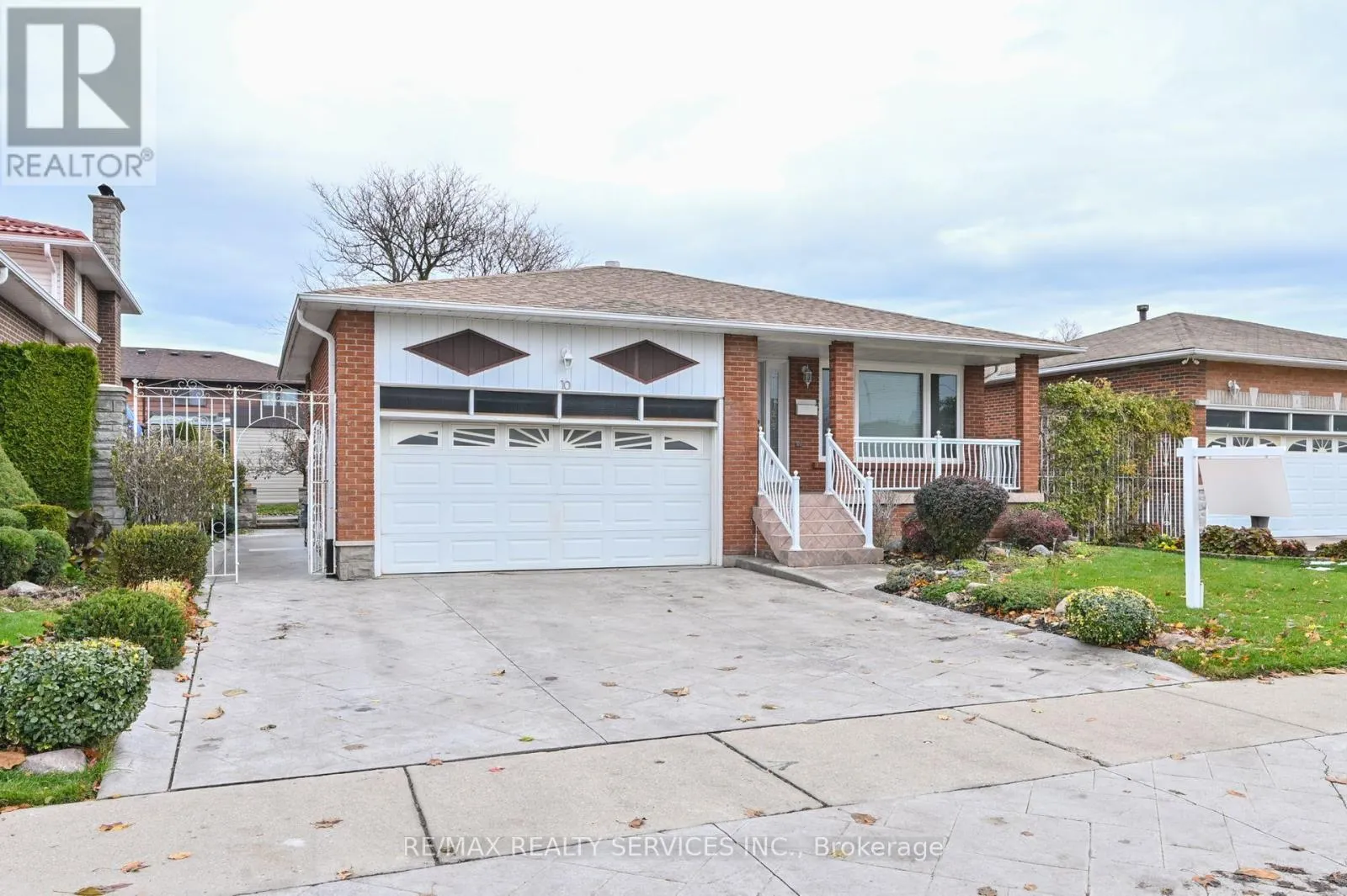 House for rent: 10 Pleasantview Avenue, Brampton, Ontario L6X 2N9