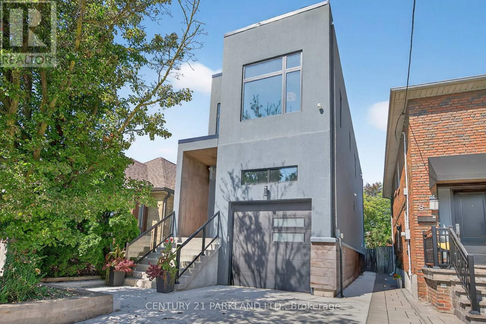 House for rent: 10 Rexford Road, Toronto, Ontario M6S 2M3