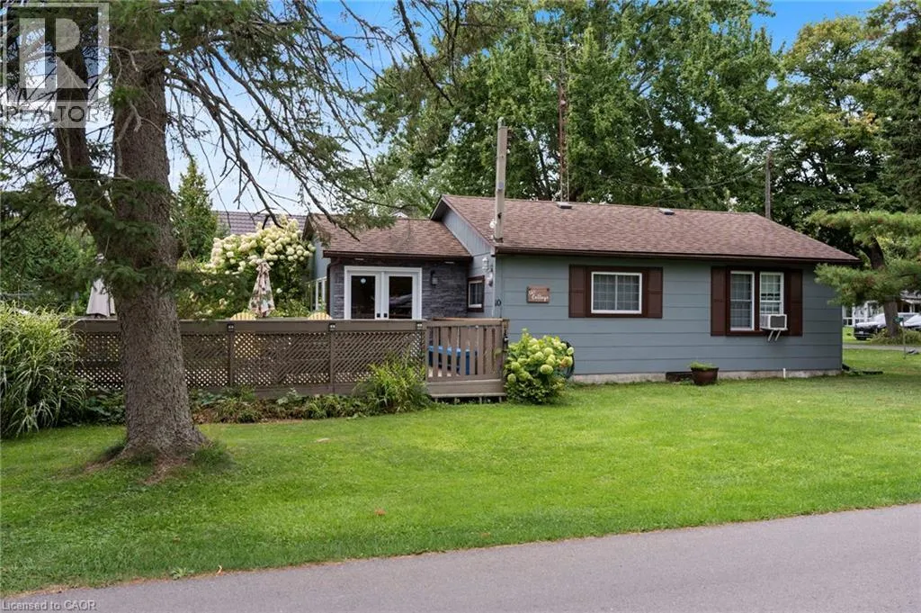 House for rent: 10 Ridgewood Drive, Turkey Point, Ontario N0E 1W0