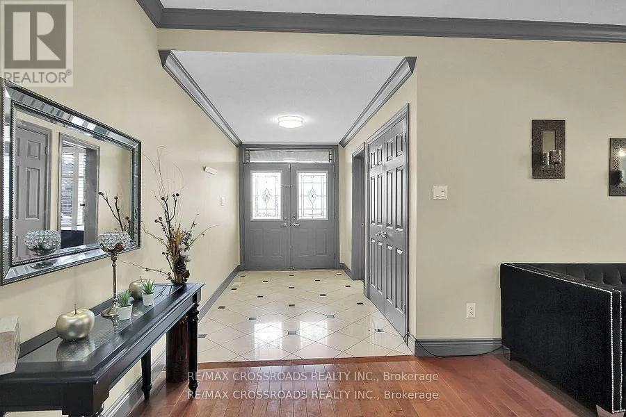 House for rent: 10 Tierney Drive, Ottawa, Ontario K2J 4W2