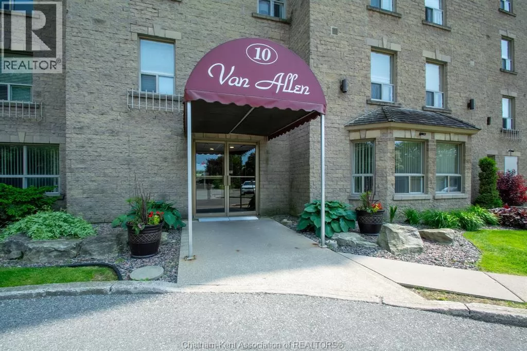 Apartment for rent: 10 Van Allen Avenue Unit# 804, Chatham, Ontario N7L 5K1