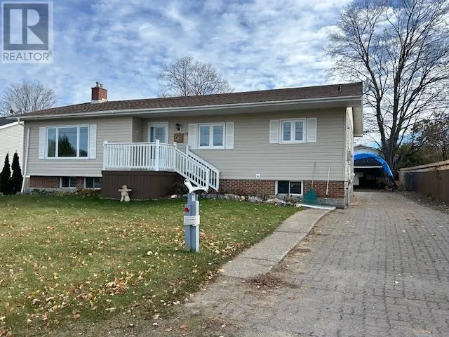 10 Victoria Ave, Blind River, Ontario P0R 1B0