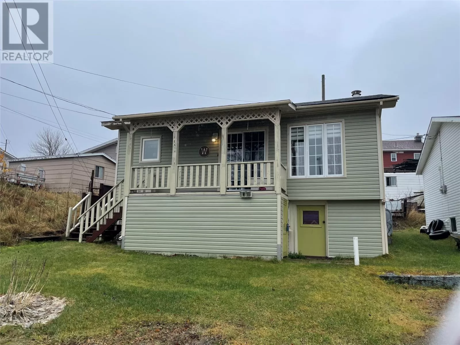 House for rent: 10 Water Front Road, Roberts Arm, Newfoundland & Labrador A0J 1R0