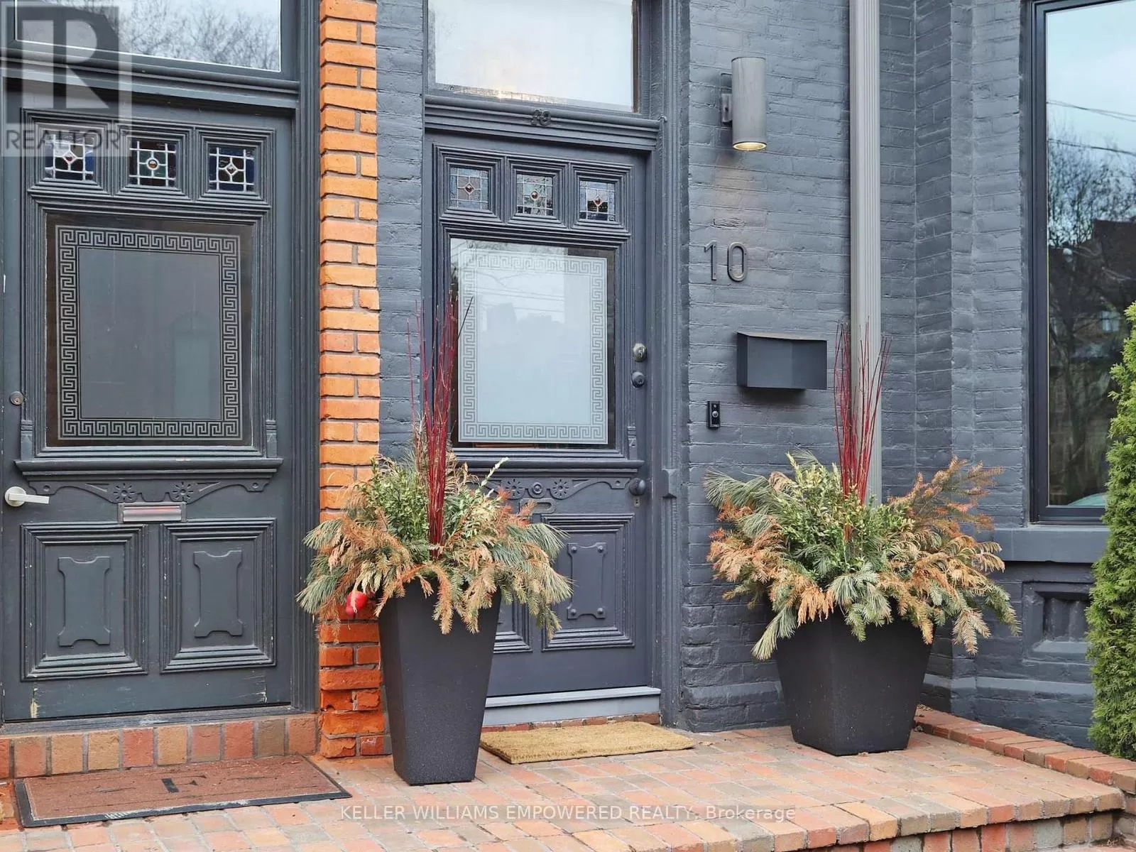 House for rent: 10 Webster Avenue, Toronto, Ontario M5R 1N7