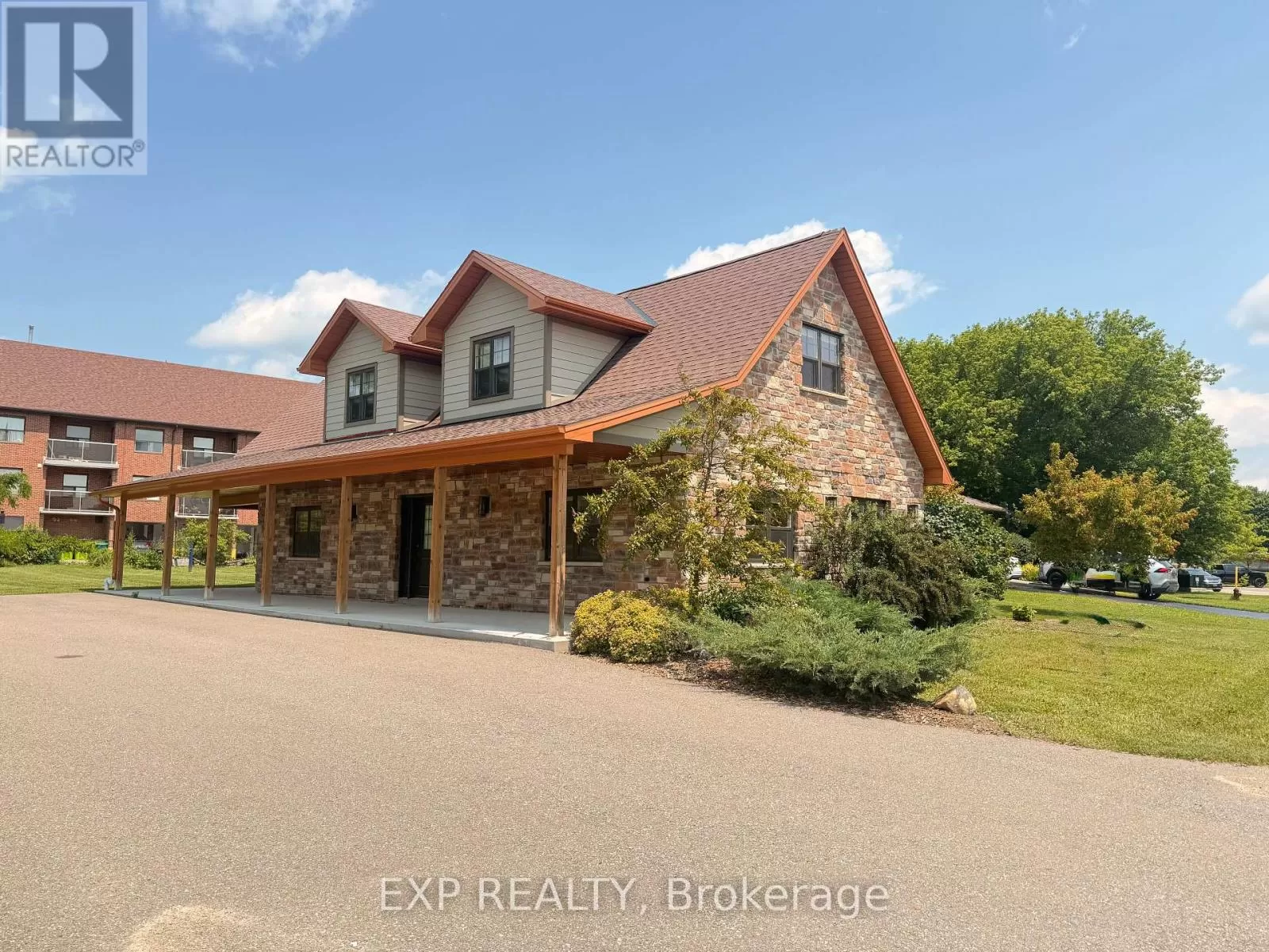 Offices for rent: 10 William Street, East Luther Grand Valley, Ontario L9W 5Y5