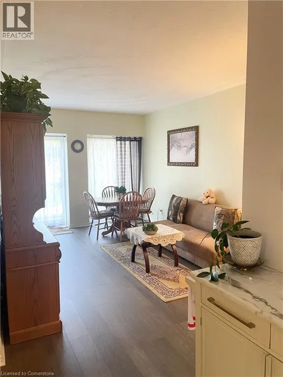 Apartment for rent: 10 Woodman Drive S Unit# 101, Hamilton, Ontario L8K 4E1