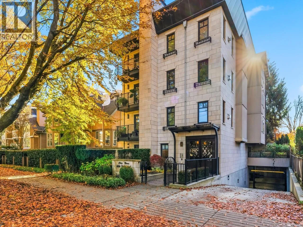 Row / Townhouse for rent: 100 656 W 13th Avenue, Vancouver, British Columbia V5Z 1N9