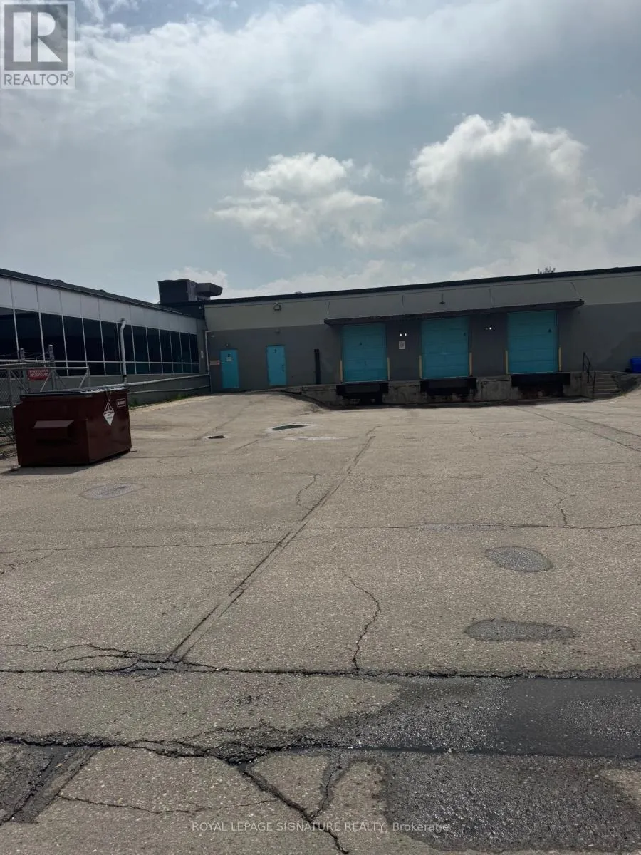 Warehouse for rent: 100 - 80 Jutland Road, Toronto, Ontario M8Z 2H1
