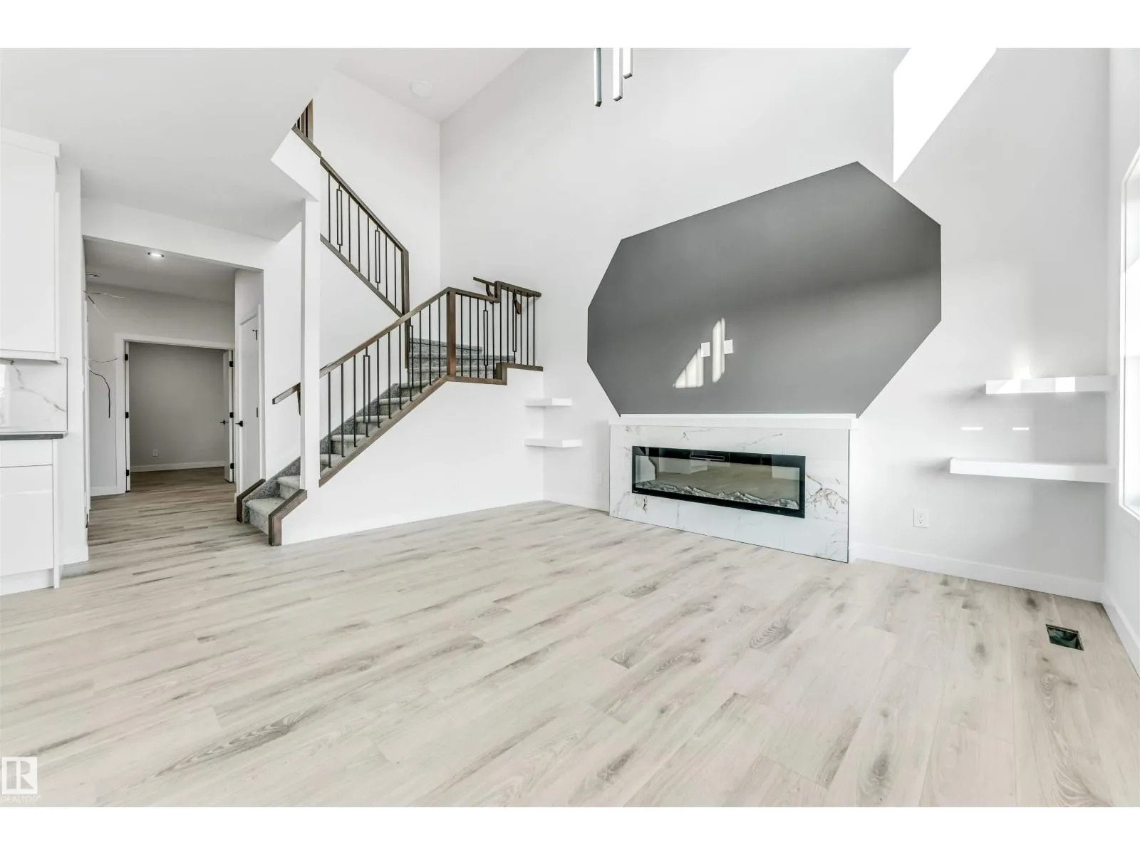 House for rent: 100 Eldridge Pt, St. Albert, Alberta T8N 8C4