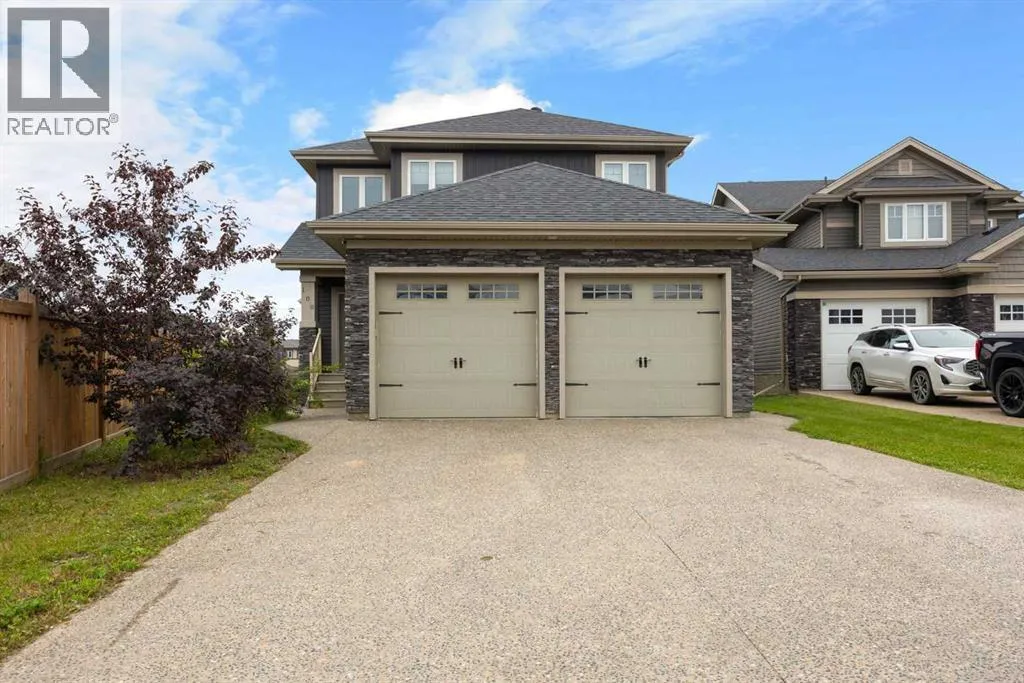 House for rent: 100 Heibert Bay, Fort McMurray, Alberta T9K 2X2