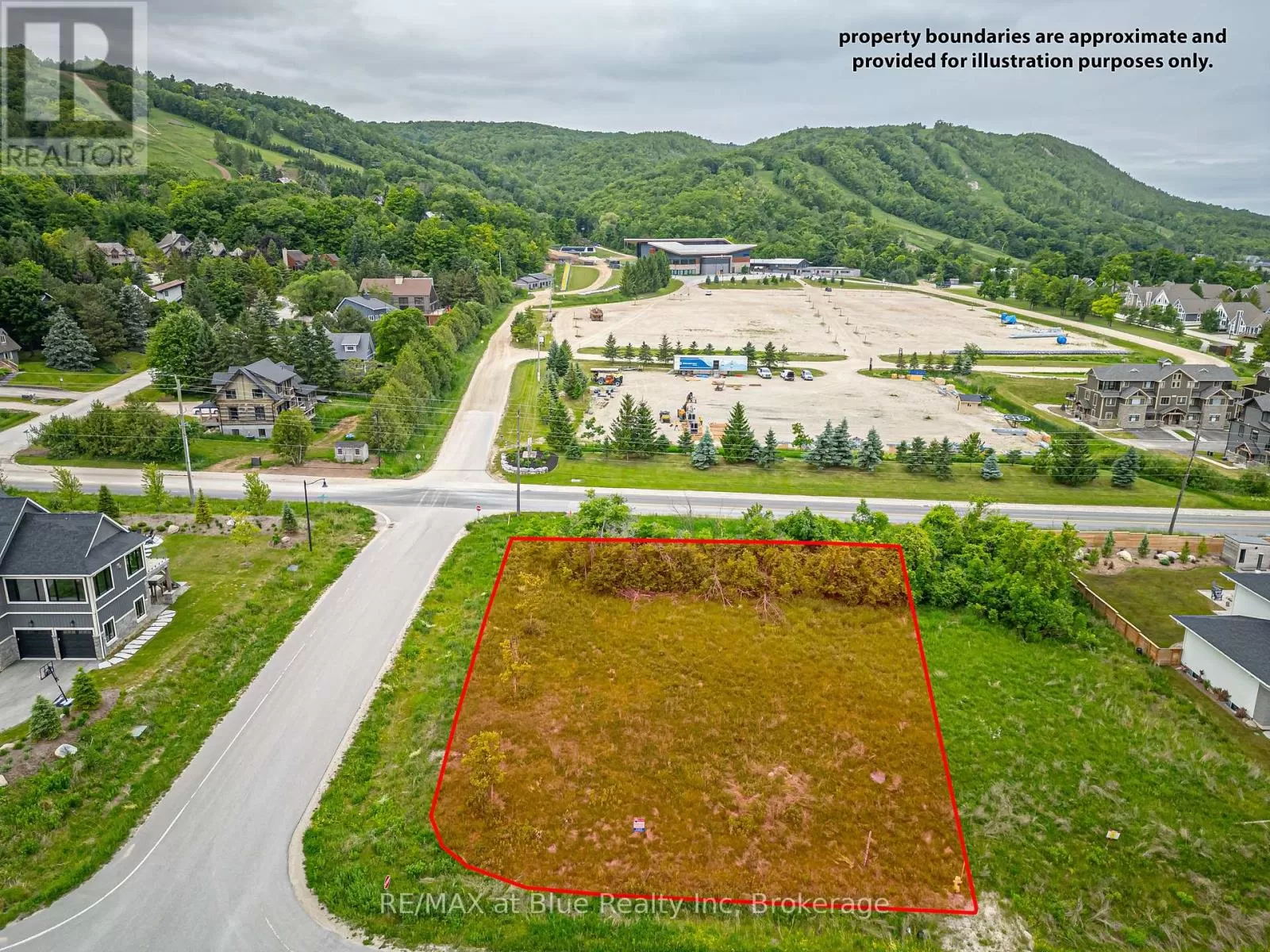 100 Interlaken Court, Blue Mountains, Ontario L9Y 0Z5