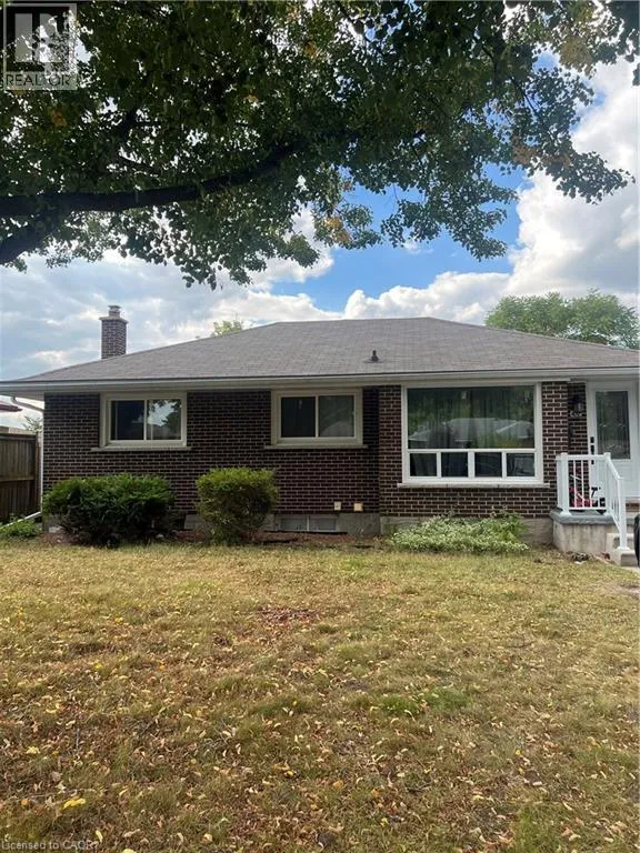 House for rent: 100 Lauris Avenue, Cambridge, Ontario N1R 5L4