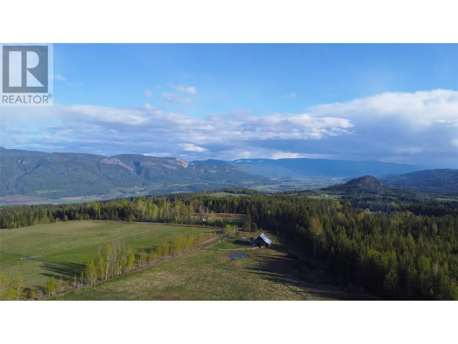 Other for rent: 100 Lidstone Road, Salmon Arm, British Columbia V1E 2Y1