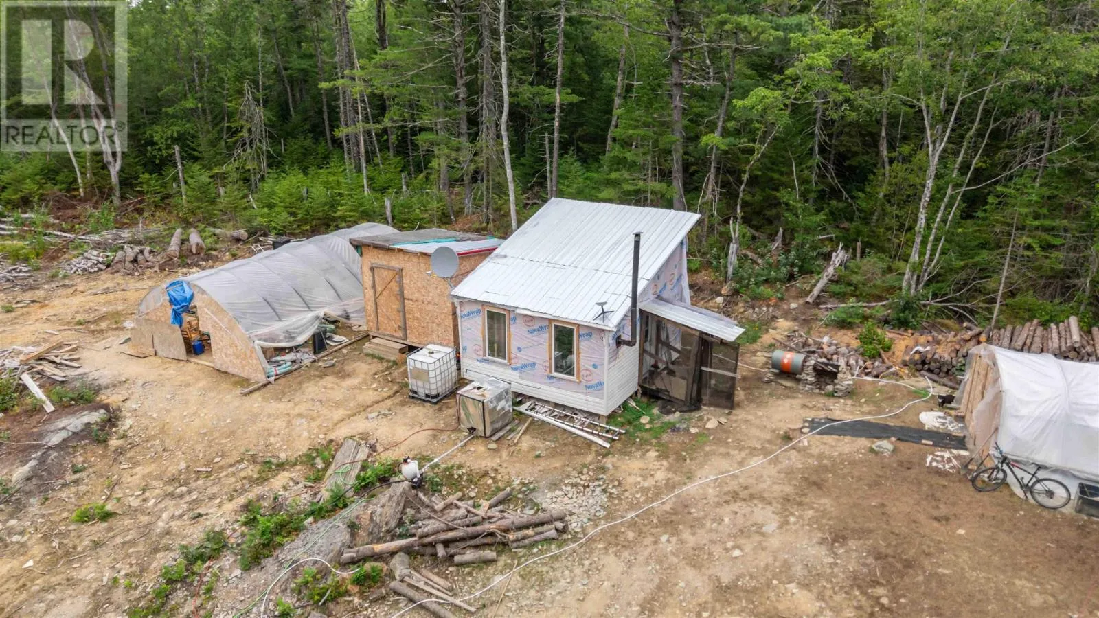 Recreational for rent: 100 Llewellyn Loop Road, Middlewood, Nova Scotia B4V 6L4