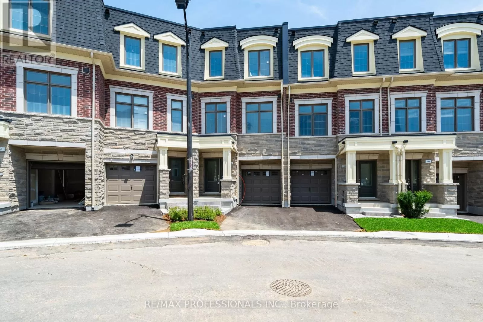 Row / Townhouse for rent: 100 Salina Street, Mississauga, Ontario L4M 1X8