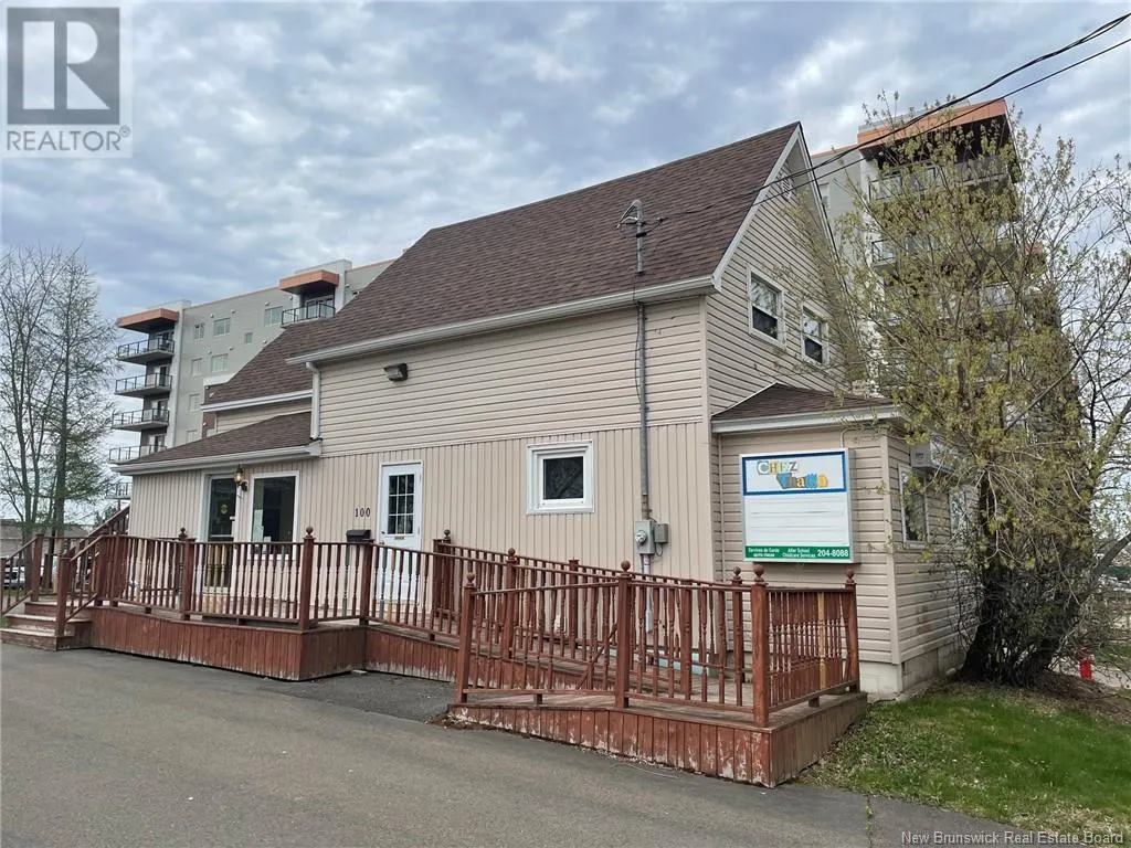 100 Sunset Avenue, Dieppe, New Brunswick E1A 2Z3
