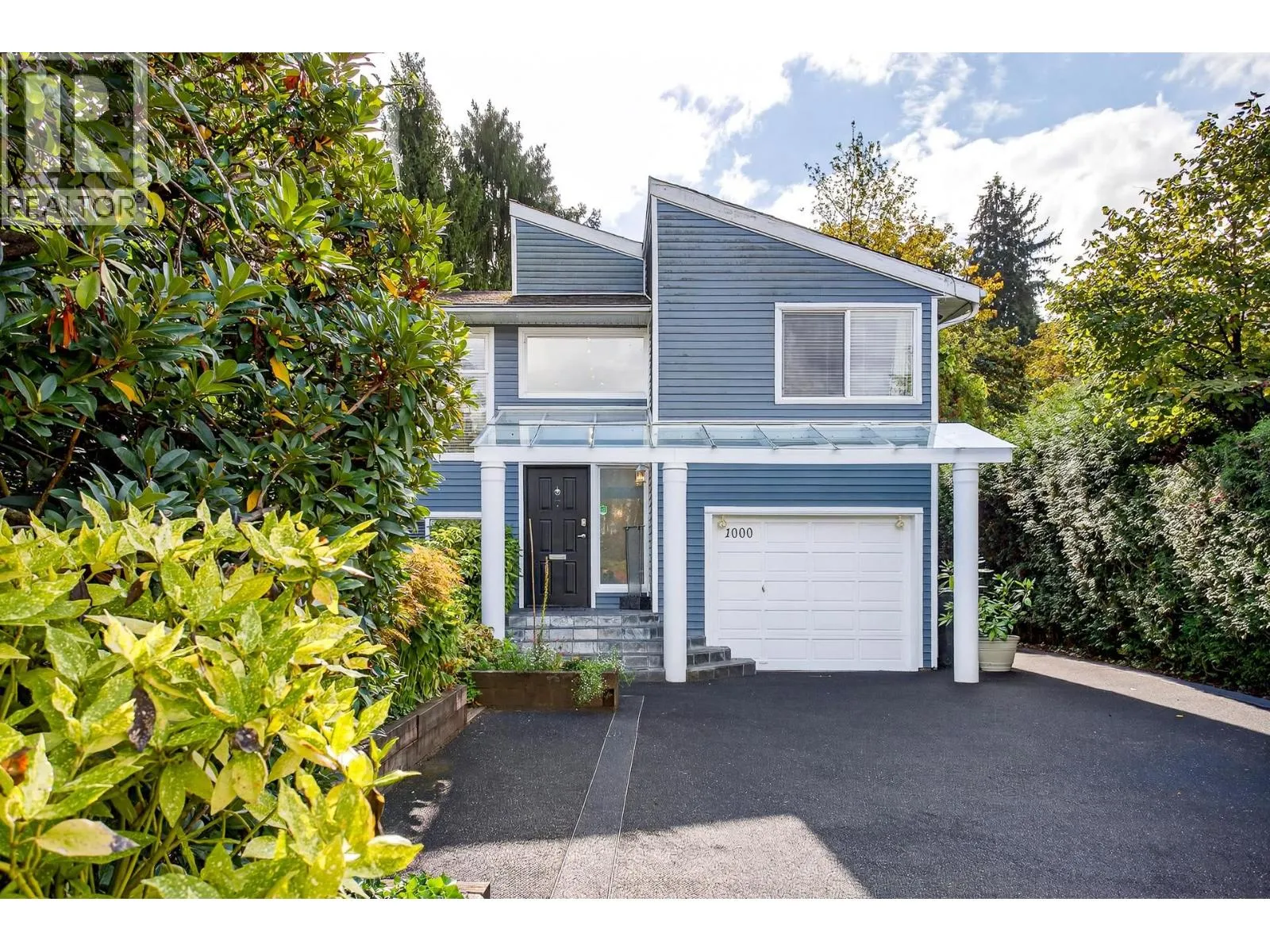 House for rent: 1000 Hoy Street, Coquitlam, British Columbia V3C 4R2