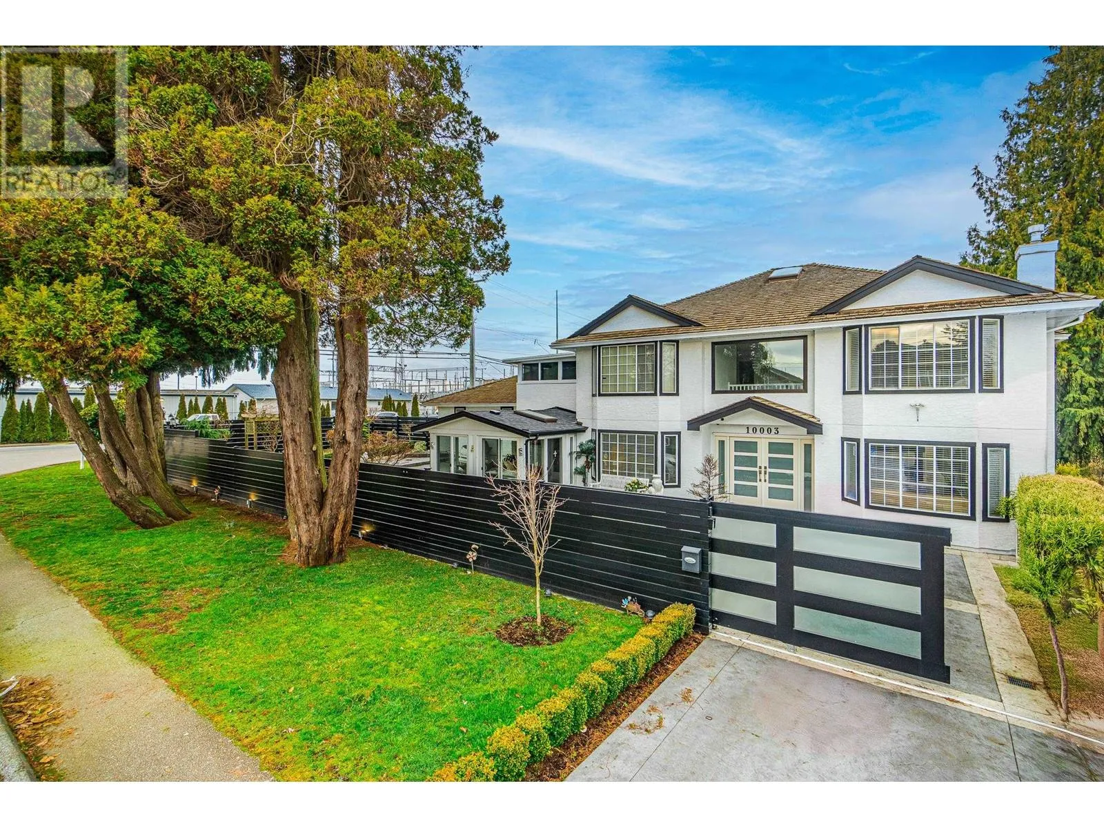 House for rent: 10003 Gilmore Crescent, Richmond, British Columbia V6X 1X1