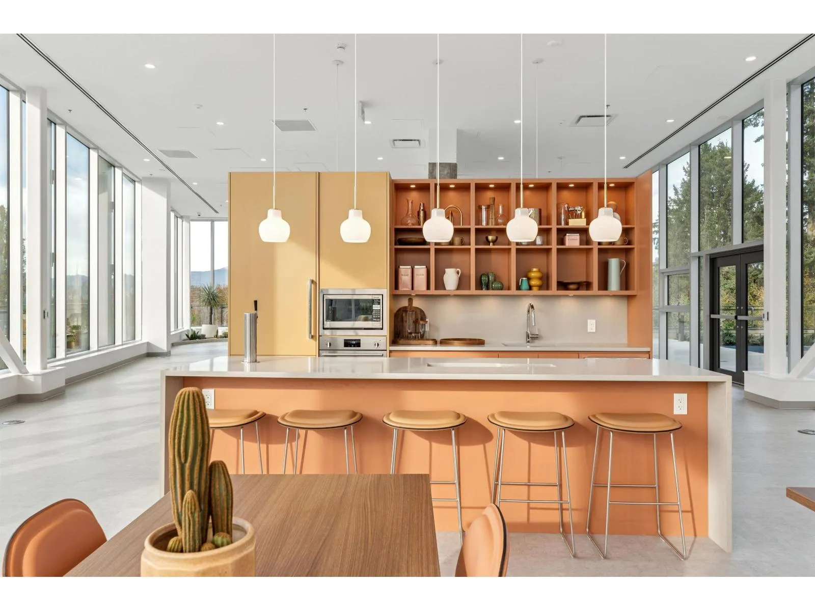 Apartment for rent: 1001 13675 107a Avenue, Surrey, British Columbia V3T 0X2