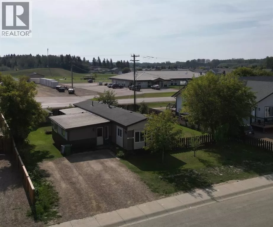 Manufactured Home for rent: 10013 95 Ave, La Crete, Alberta T0H 2H0