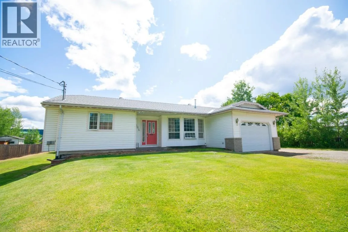 House for rent: 1002 Maple Heights Road, Quesnel, British Columbia V2J 3X3