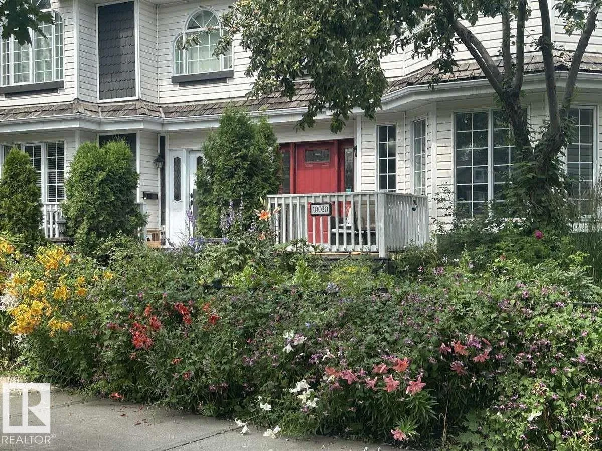 Row / Townhouse for rent: 10020 97 Av Nw, Edmonton, Alberta T5K 0B1