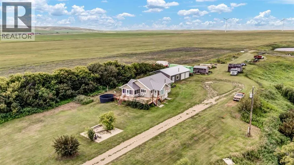 House for rent: 10022 Highway 41, Rural Cypress County, Alberta T0J 1C0