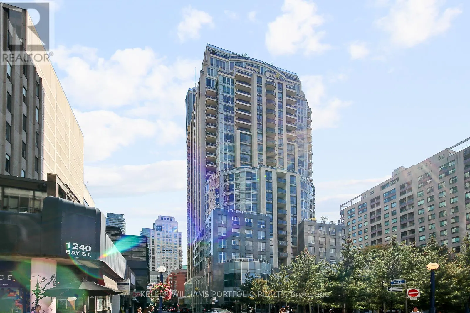 Apartment for rent: 1003 - 10 Bellair Street, Toronto, Ontario M5R 3T8