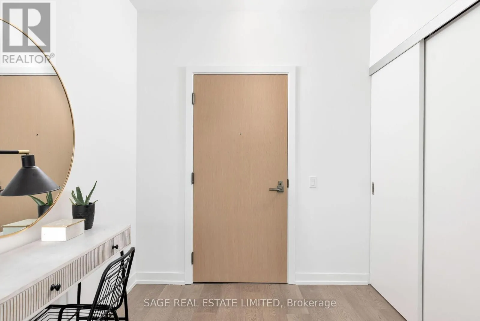 Apartment for rent: 1003 - 200 Sudbury Street, Toronto, Ontario M6J 1J4