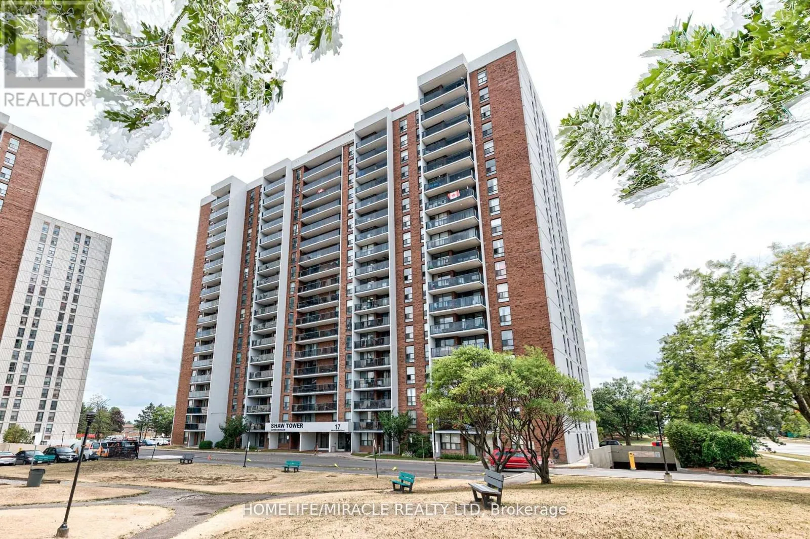 Apartment for rent: 1004 - 17 Knightsbridge Road, Brampton, Ontario L6T 3X9