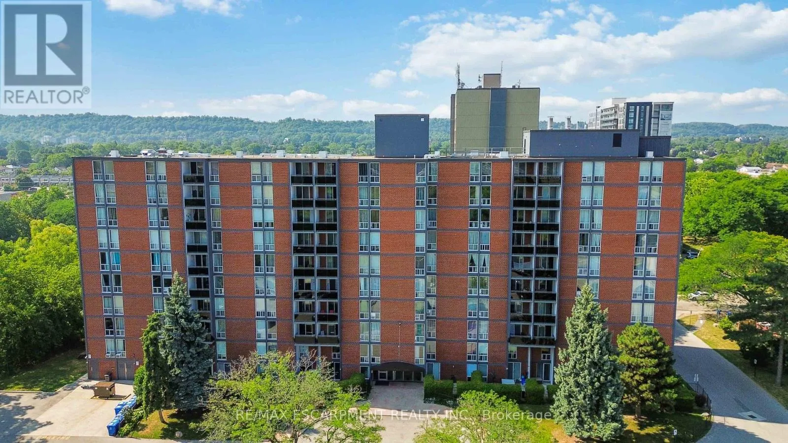 Apartment for rent: 1004 - 75 Glenburn Court, Hamilton, Ontario L8E 1C7