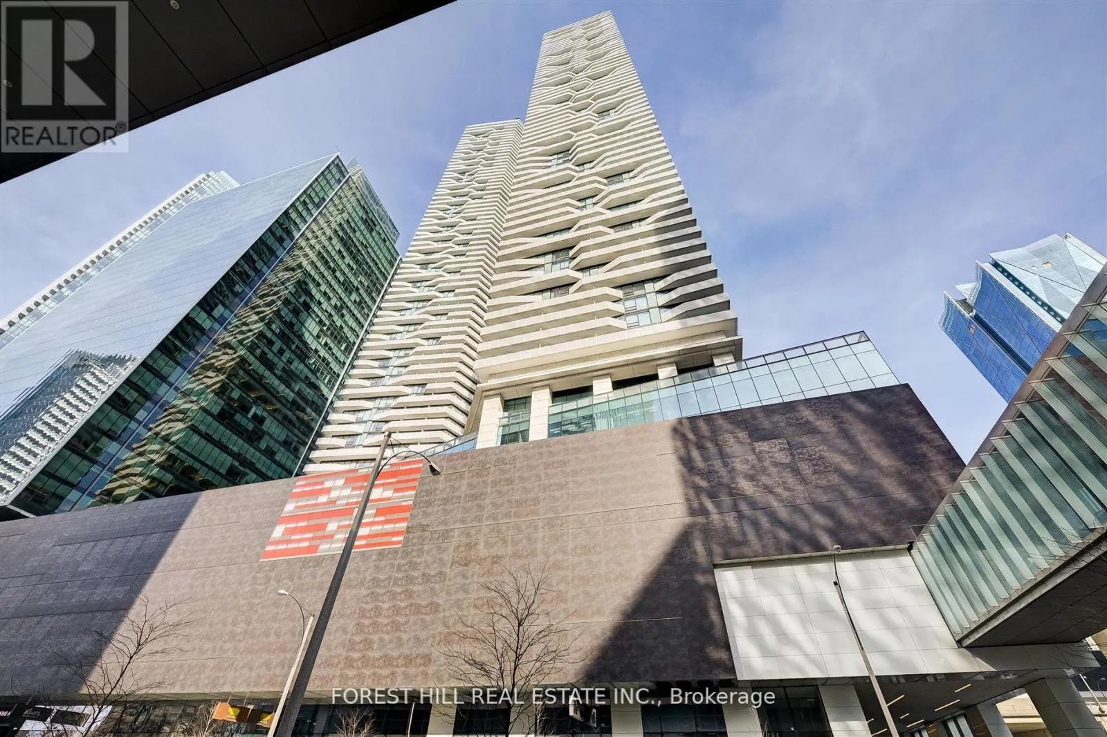 Apartment for rent: 1004 - 88 Harbour Street, Toronto, Ontario N5J 1B7