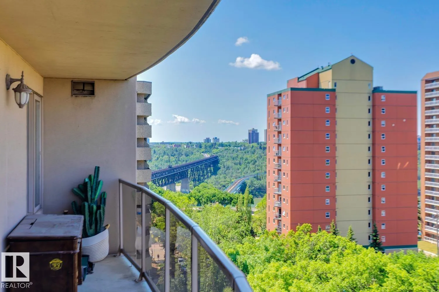 Apartment for rent: #1004 9741 110 St Nw, Edmonton, Alberta T5K 2V8