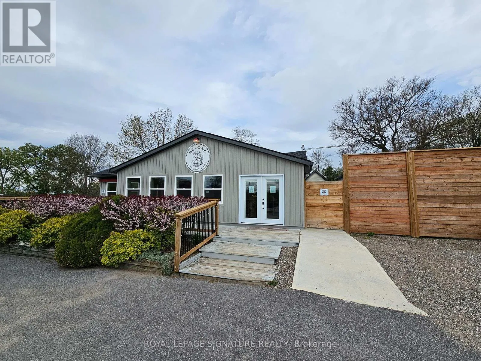 1004 Medical Centre, Frontenac, Ontario K0H 2L0